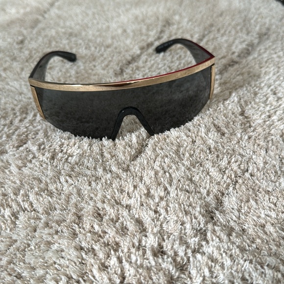 Versace sunglasses - Picture 4 of 4